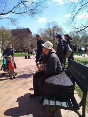 In front of the White House—playing *Chengdu*